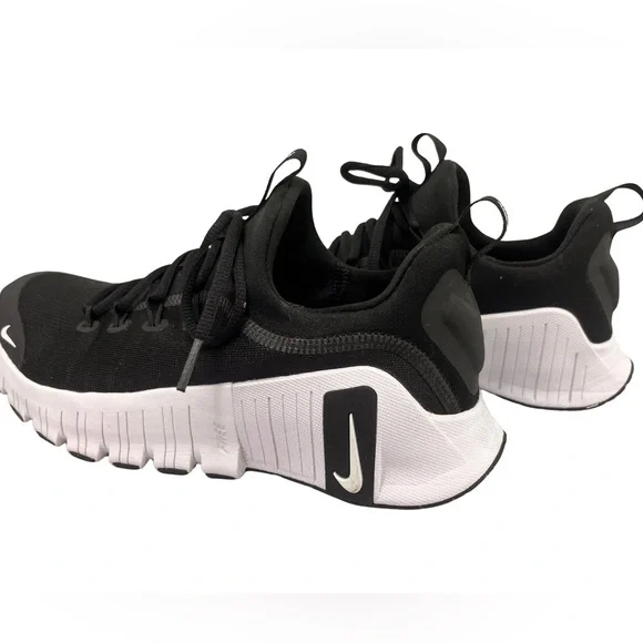 Nike Black and White Slip-On Training Sneakers / Nike Free Metcon 6 - NEW!! - Picture 5 of 12